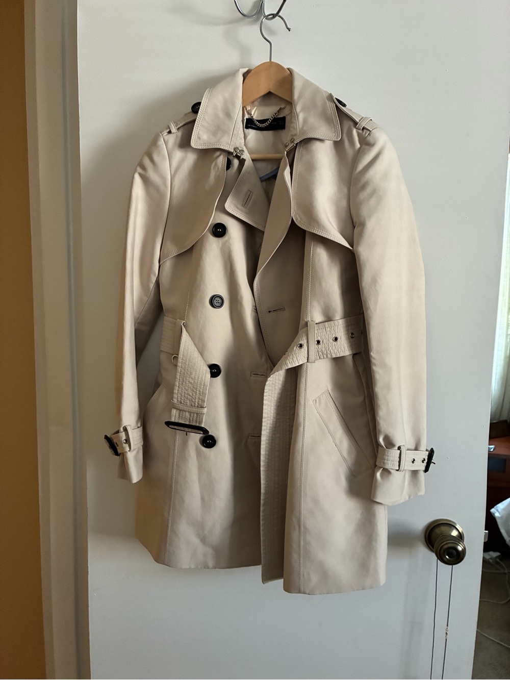 Woman  Beige Trench Coat - Lightweight Double-Breasted Jacket